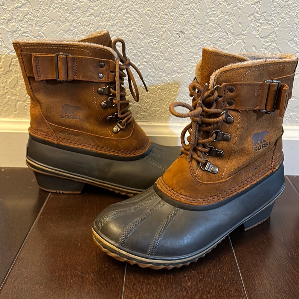 SOREL chestnut/brown waterproof boots